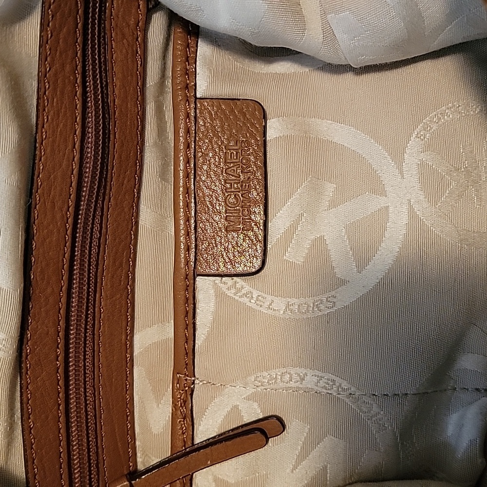 Michael Kors vintage Fulton Leather Hobo Bag.  Great condition! - Picture 6 of 11